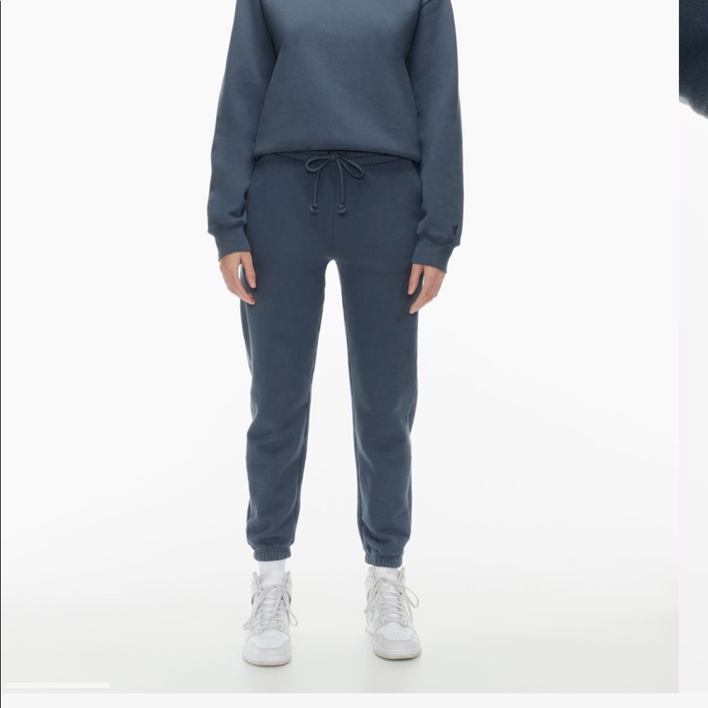 TNA Cozy Fleece Boyfriend Sweatpant